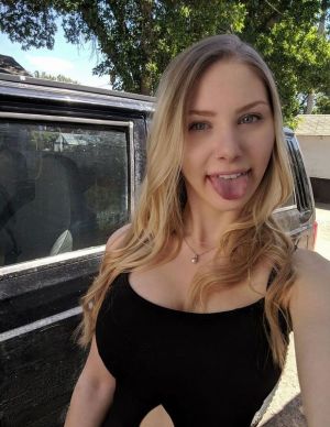 Pic - Molten Teenager Tounge